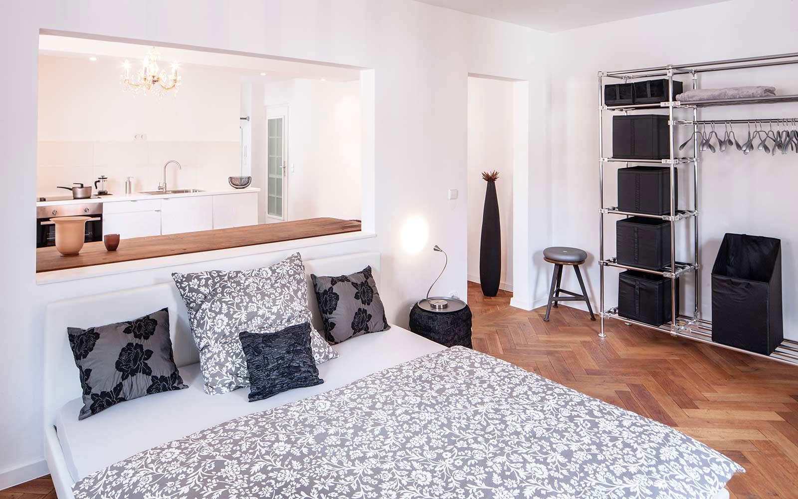 2025-08-20-AW-Appt11-23